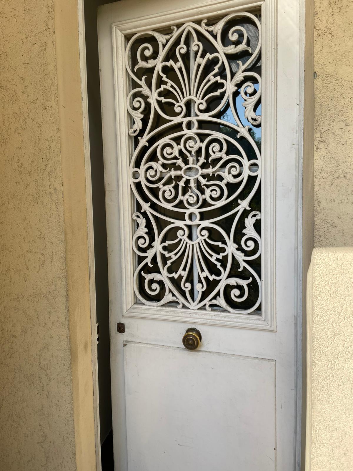 Installation de porte blindée